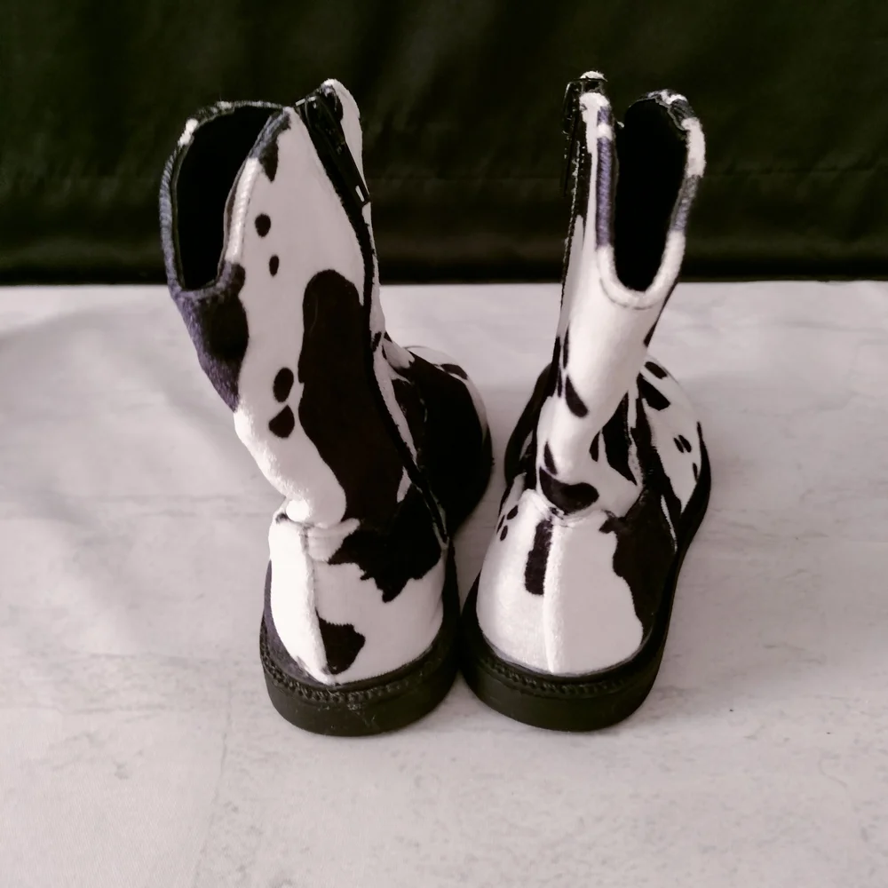 SIP Young Girl Kids Cow Print Boots Velvet Touch Sz 9 Cowgirl